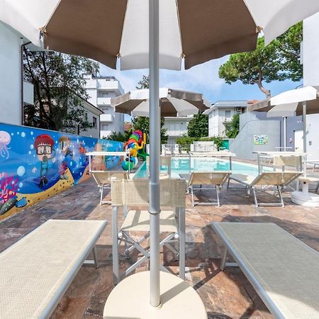 Residence Filmare Riccione Esterno foto