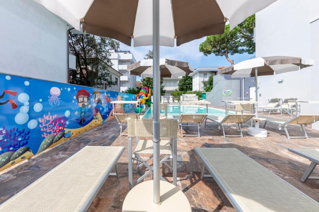 Residence Filmare Riccione Esterno foto